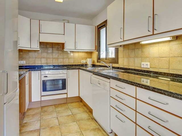 3 Bedrooms Apartment in Istán