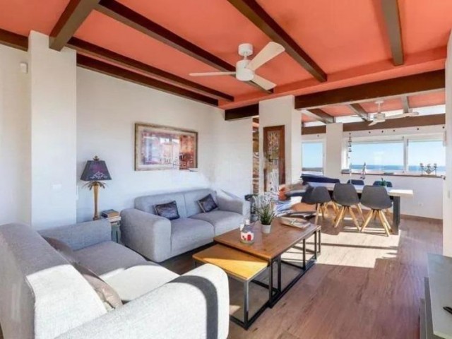 Ático con 4 Dormitorios  en Arroyo de la Miel