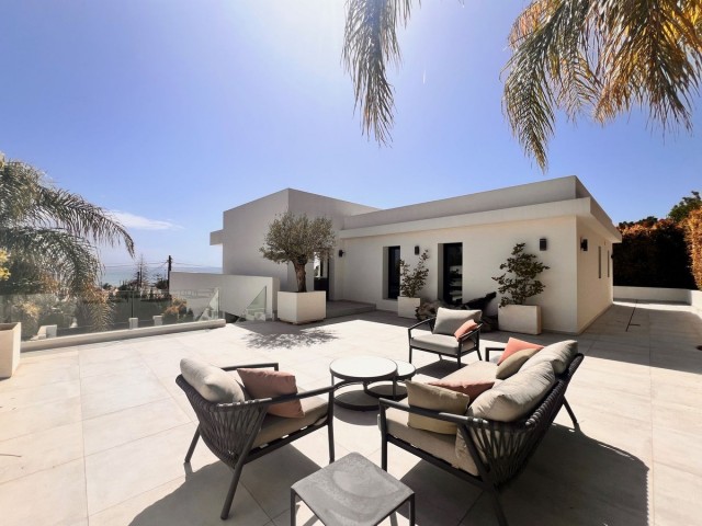 5 Slaapkamer Villa in El Chaparral