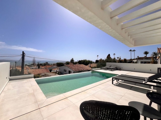 5 Bedrooms Villa in El Chaparral