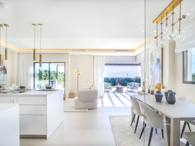 5 Bedrooms Villa in New Golden Mile