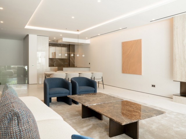 Apartamento con 4 Dormitorios  en The Golden Mile