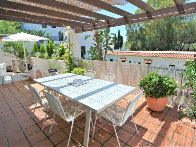 Apartment, The Golden Mile, R5202943