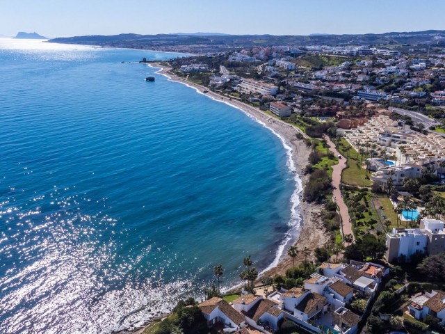 3 Bedrooms Apartment in Estepona