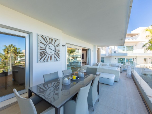 3 Bedrooms Apartment in Estepona