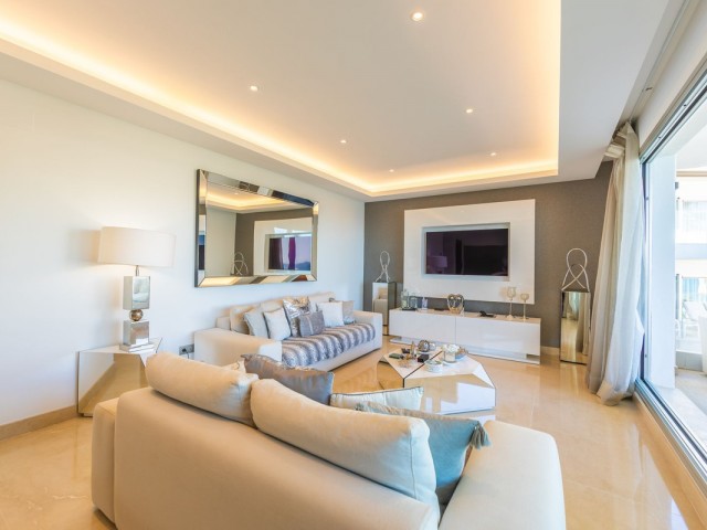 3 Bedrooms Apartment in Estepona