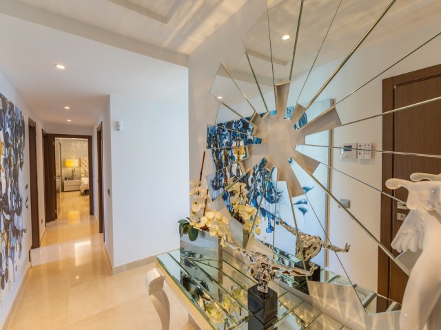 3 Bedrooms Apartment in Estepona