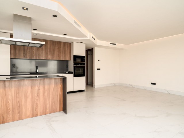 Penthouse avec 4 Chambres  à San Pedro de Alcántara