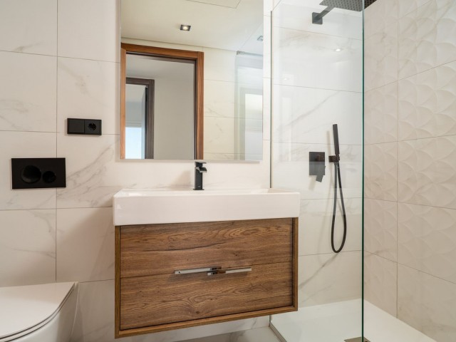 Penthouse avec 4 Chambres  à San Pedro de Alcántara