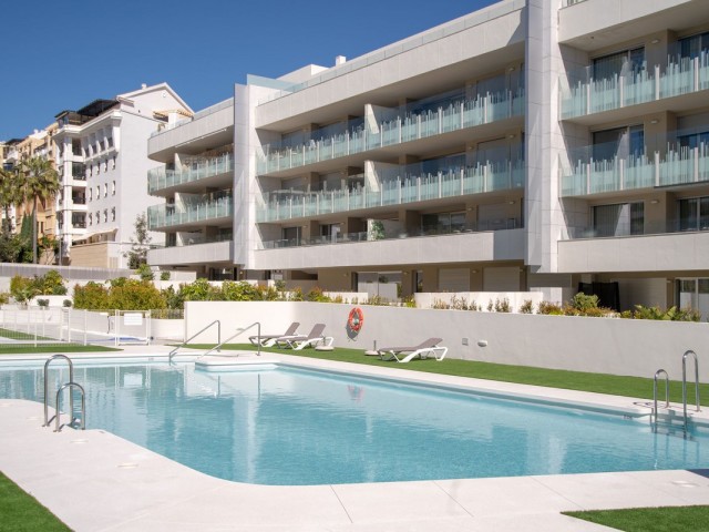 Penthouse avec 4 Chambres  à San Pedro de Alcántara