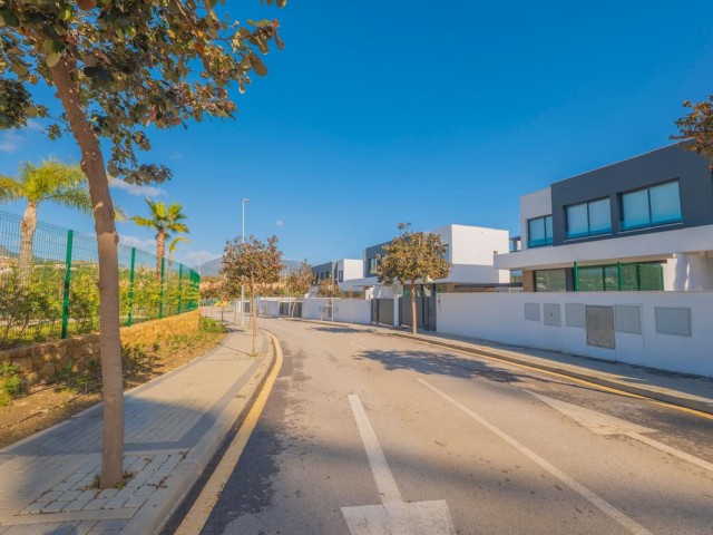 3 Makuuhuoneen Rivitalo Atalaya