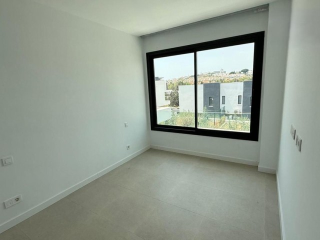 3 Makuuhuoneen Rivitalo Atalaya