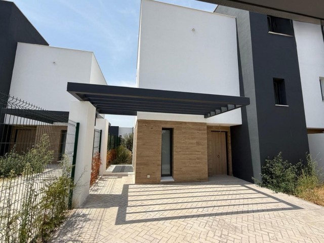 3 Bedrooms Townhouse in Atalaya