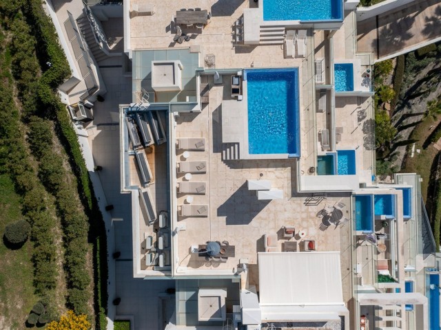 3 Bedrooms Apartment in Nueva Andalucía