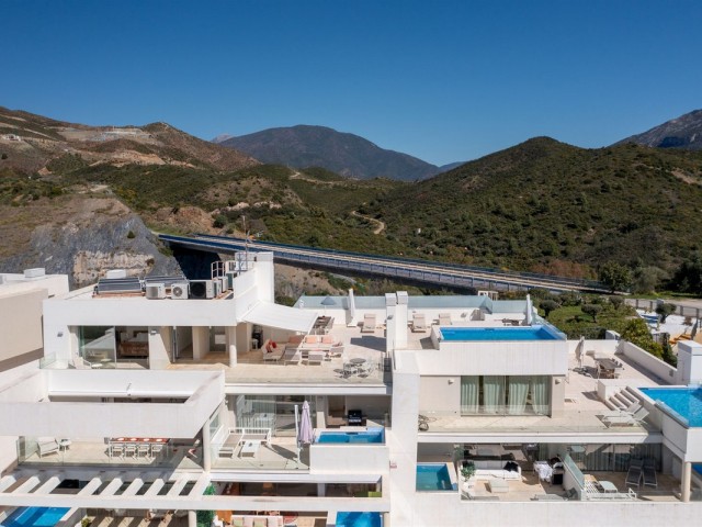 3 Bedrooms Apartment in Nueva Andalucía