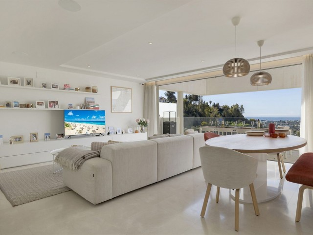 3 Bedrooms Apartment in Nueva Andalucía