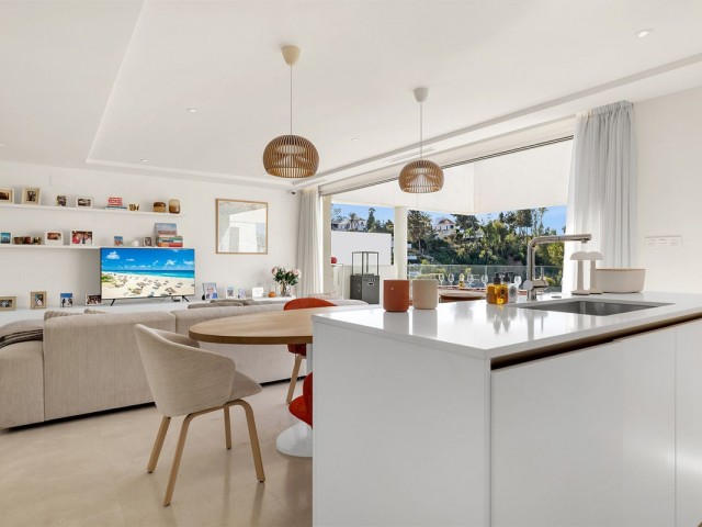 3 Bedrooms Apartment in Nueva Andalucía