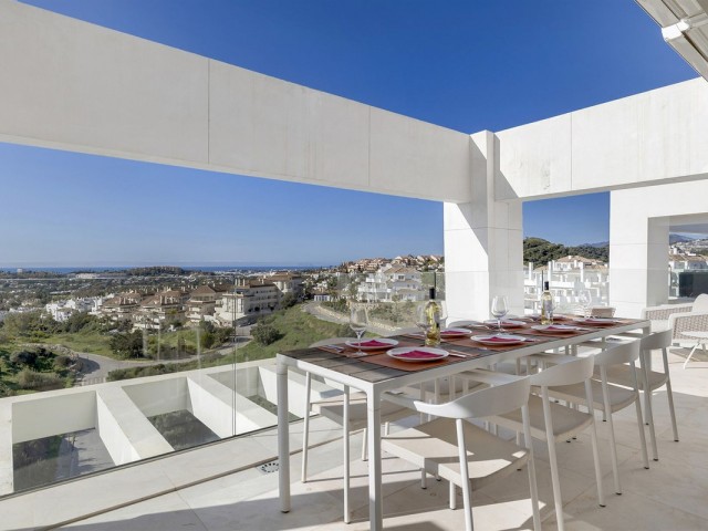 3 Bedrooms Apartment in Nueva Andalucía