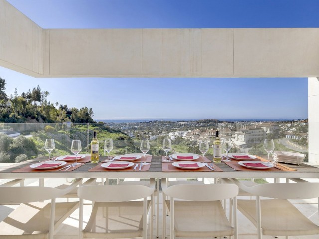 3 Bedrooms Apartment in Nueva Andalucía