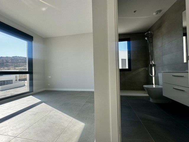 4 Bedrooms Villa in Riviera del Sol