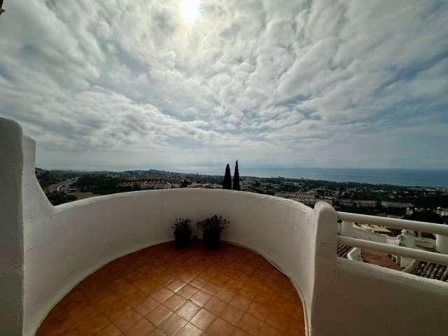 Penthouse avec 3 Chambres  à Calahonda