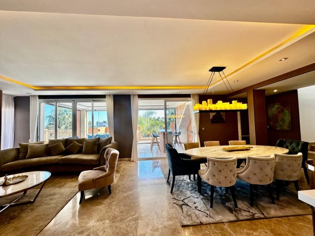 3 Bedrooms Apartment in Nueva Andalucía