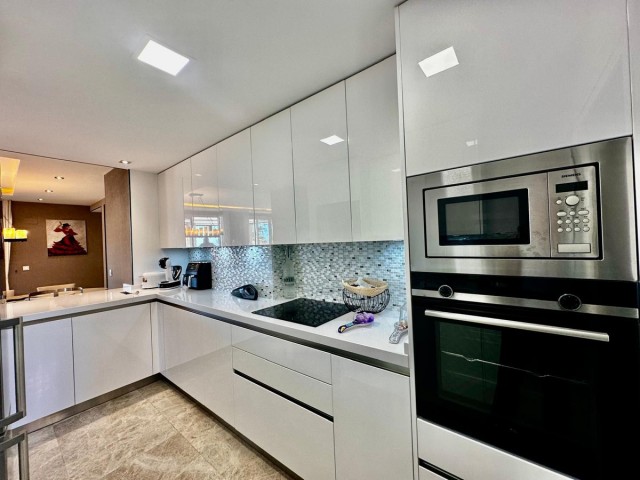 3 Bedrooms Apartment in Nueva Andalucía