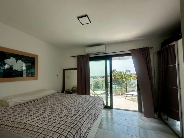 4 Soveroms Villa i Calahonda