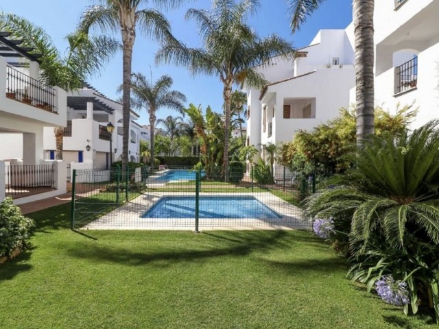 2 Bedrooms Apartment in San Pedro de Alcántara