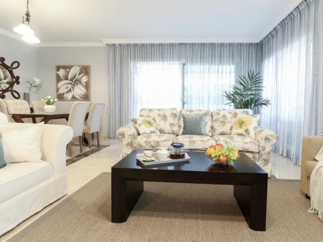 2 Bedrooms Apartment in San Pedro de Alcántara