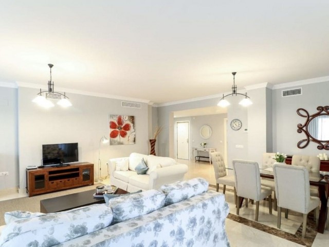 2 Bedrooms Apartment in San Pedro de Alcántara