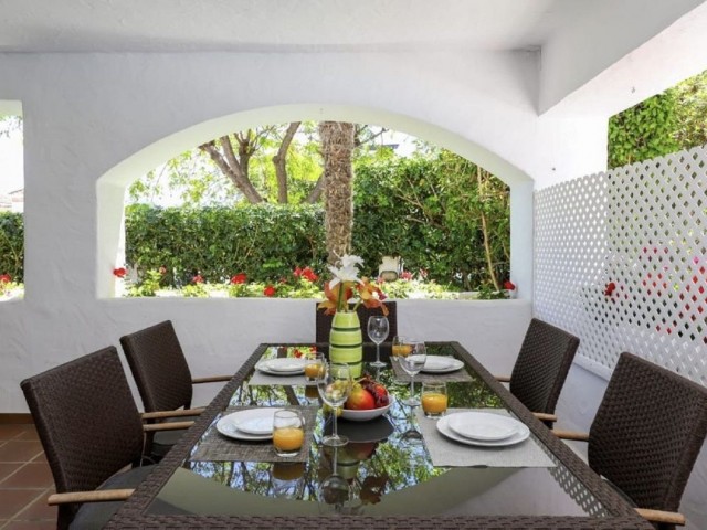 2 Bedrooms Apartment in San Pedro de Alcántara