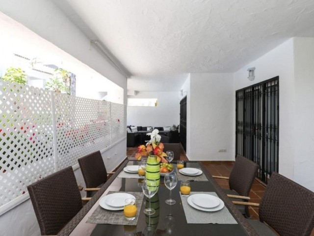 2 Bedrooms Apartment in San Pedro de Alcántara