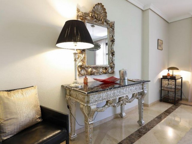 2 Bedrooms Apartment in Nueva Andalucía