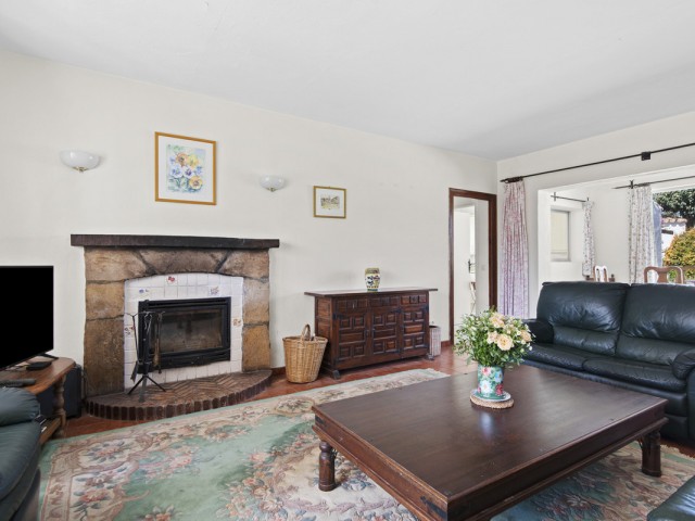 3 Bedrooms Villa in Guadalmina Baja