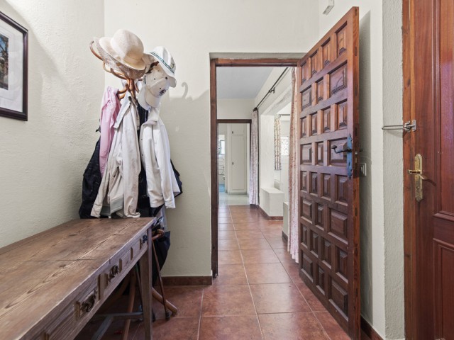 3 Bedrooms Villa in Guadalmina Baja