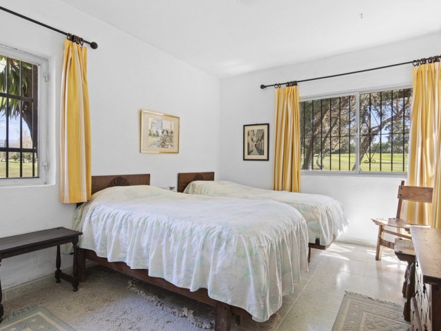 3 Bedrooms Villa in Guadalmina Baja