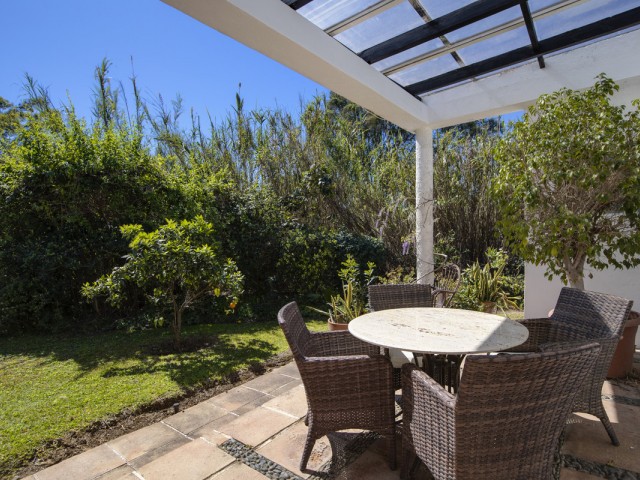 3 Bedrooms Villa in Guadalmina Baja
