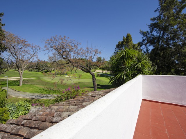 3 Bedrooms Villa in Guadalmina Baja