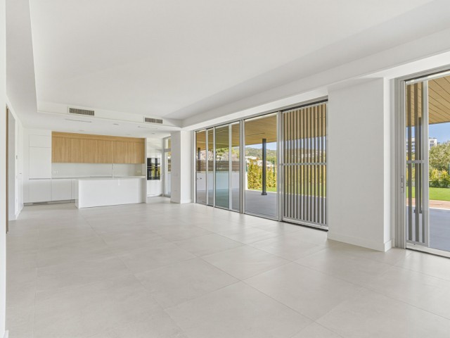 4 Bedrooms Apartment in Santa Clara