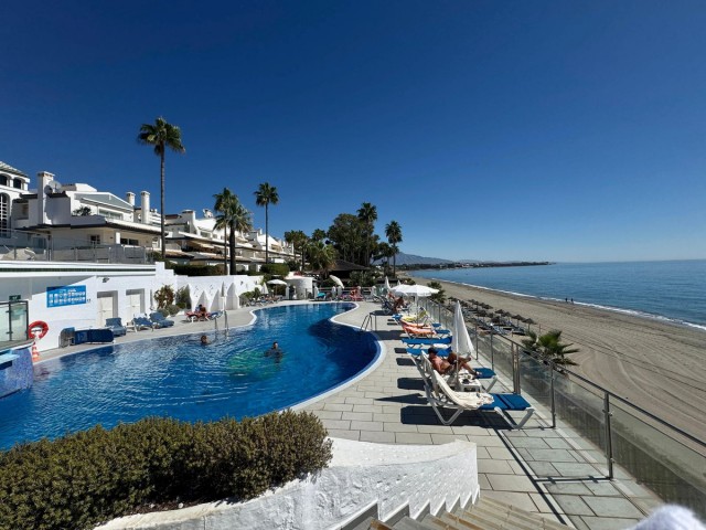 3 Bedrooms Apartment in Estepona