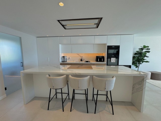 3 Bedrooms Apartment in Estepona