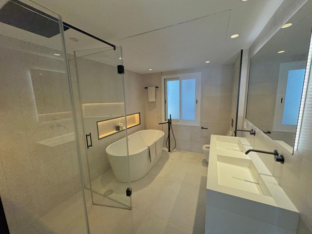 3 Bedrooms Apartment in Estepona