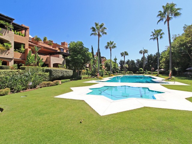 Apartment Guadalmina Baja - R5337001