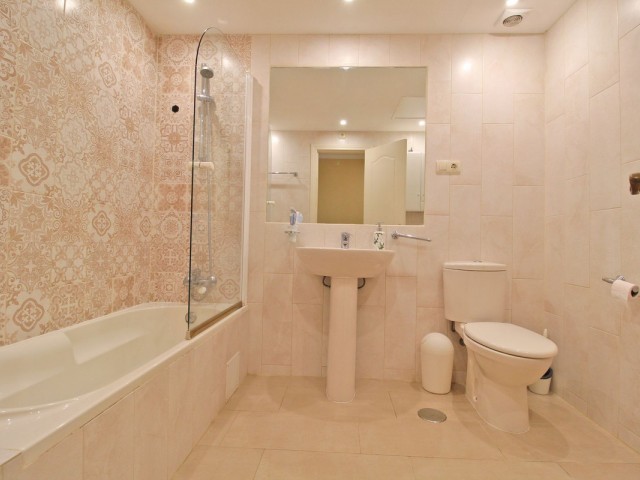 2 Bedrooms Apartment in Puerto Banús