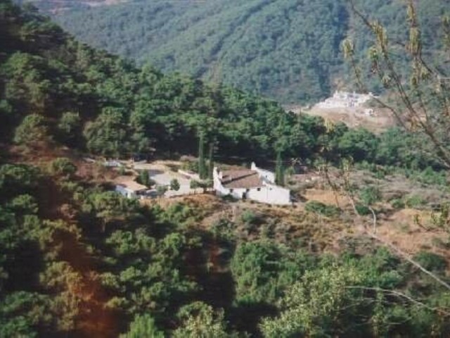 Villa avec 5 Chambres  à Estepona