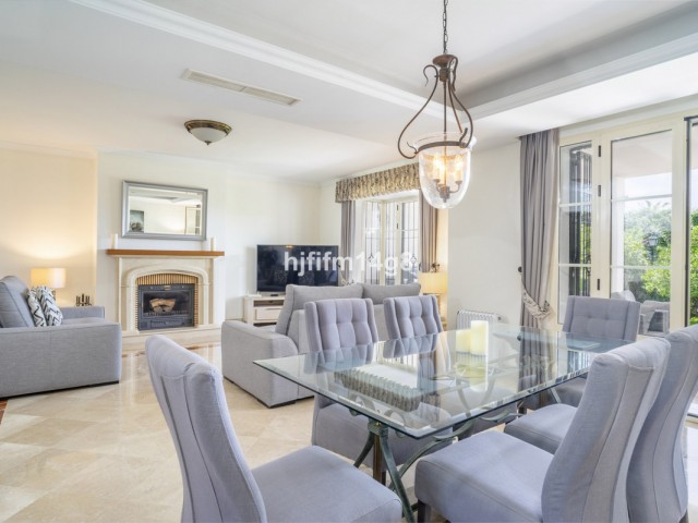 3 Soveroms Rekkehus i Nueva Andalucía