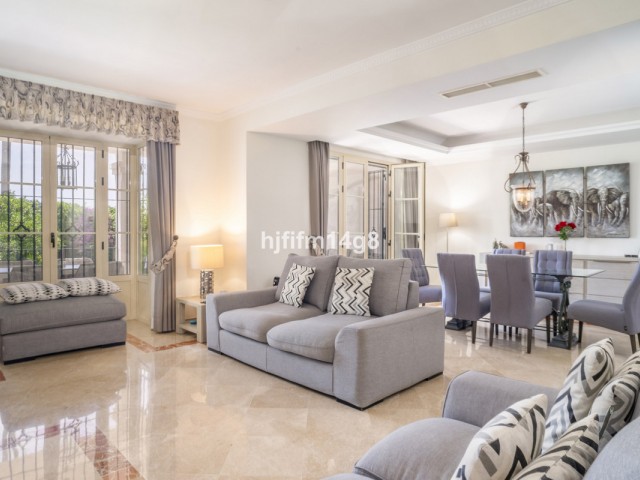 3 Soveroms Rekkehus i Nueva Andalucía