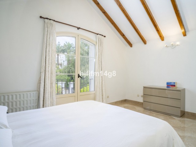 3 Soveroms Rekkehus i Nueva Andalucía