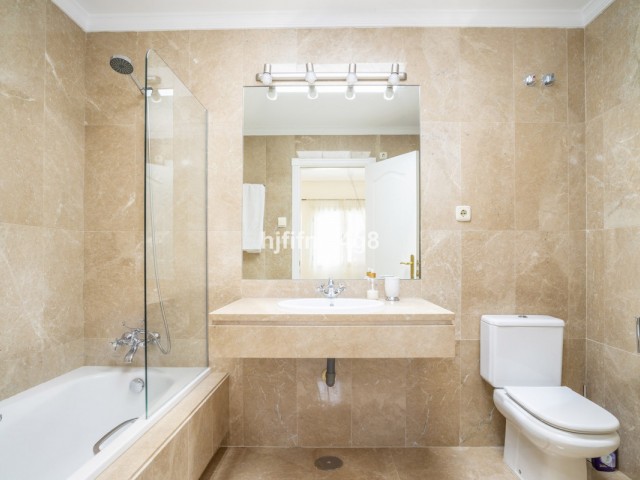 3 Soveroms Rekkehus i Nueva Andalucía